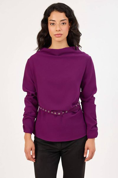 Tasarım kemerli kolları büzgülü bluz