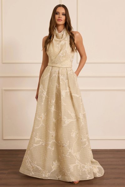 degaje yaka desenli kolsuz abiye