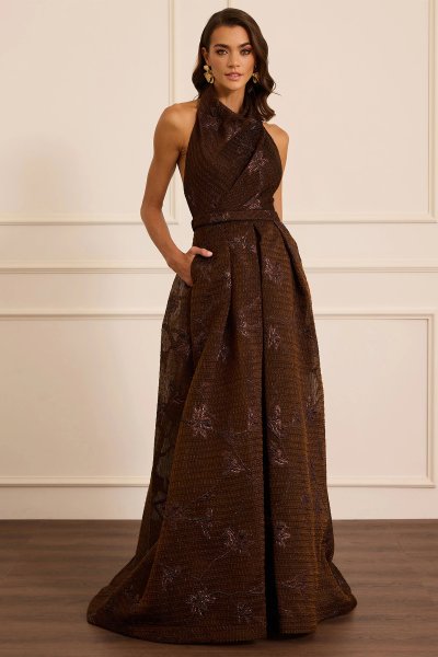 degaje yaka desenli kolsuz abiye