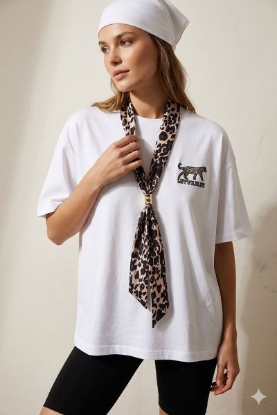 Leopar Desen Fular Detaylı Oversize Tişört