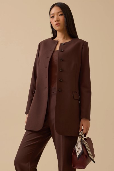 yuvarlak yaka düğmeli uzun ceket